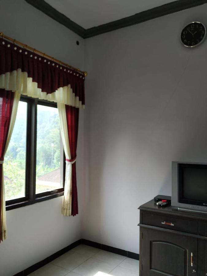 Hotel "Ngebel Indah" Bagian luar foto